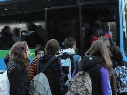 Disagi nei trasporti scolastici dei primi giorni di scuola nel Monregalese