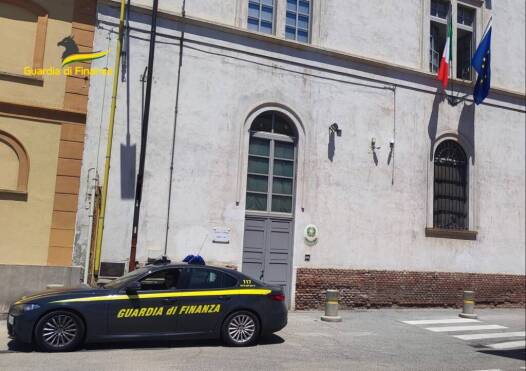 La Guardia di Finanza di Cuneo arresta cinque persone e sequestra 85 milioni di euro