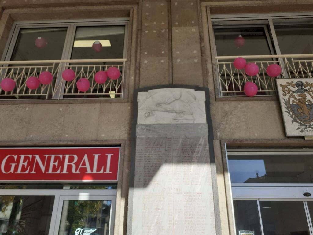 Verzuolo, il Municipio si colora di rosa per la prevenzione del tumore al seno