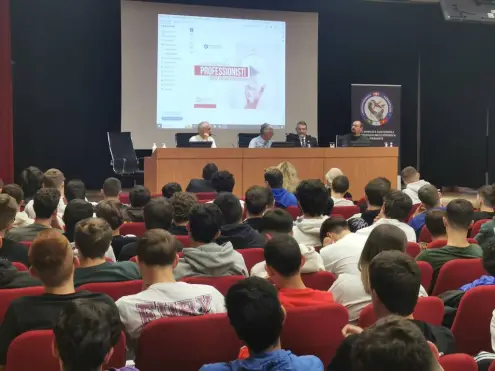 Al “Vallauri” di Fossano un convegno sul futuro del settore elettrico