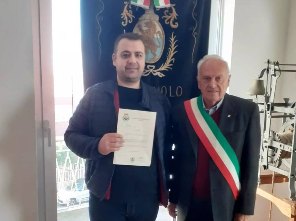 Verzuolo dà il benvenuto a un nuovo cittadino italiano