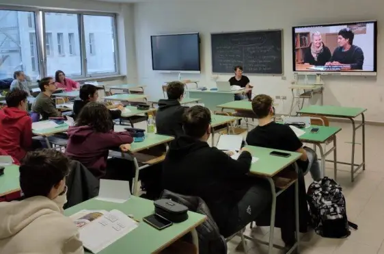 “Vallauri” 1° Liceo scientifico scienze applicate e 1° istituto tecnico per il lavoro in provincia