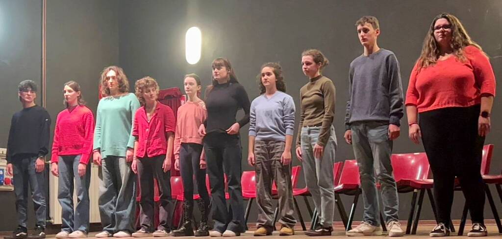 Al Teatro Civico di Busca uno spettacolo sulle difficoltà dei giovani a trovare il proprio posto nel mondo