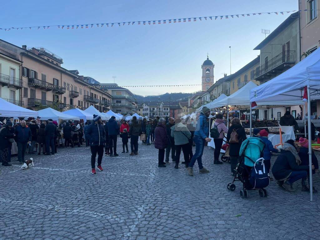 A Boves la 1ª giornata del Babbo Natale Bovesano 2023 &#8211; LE IMMAGINI