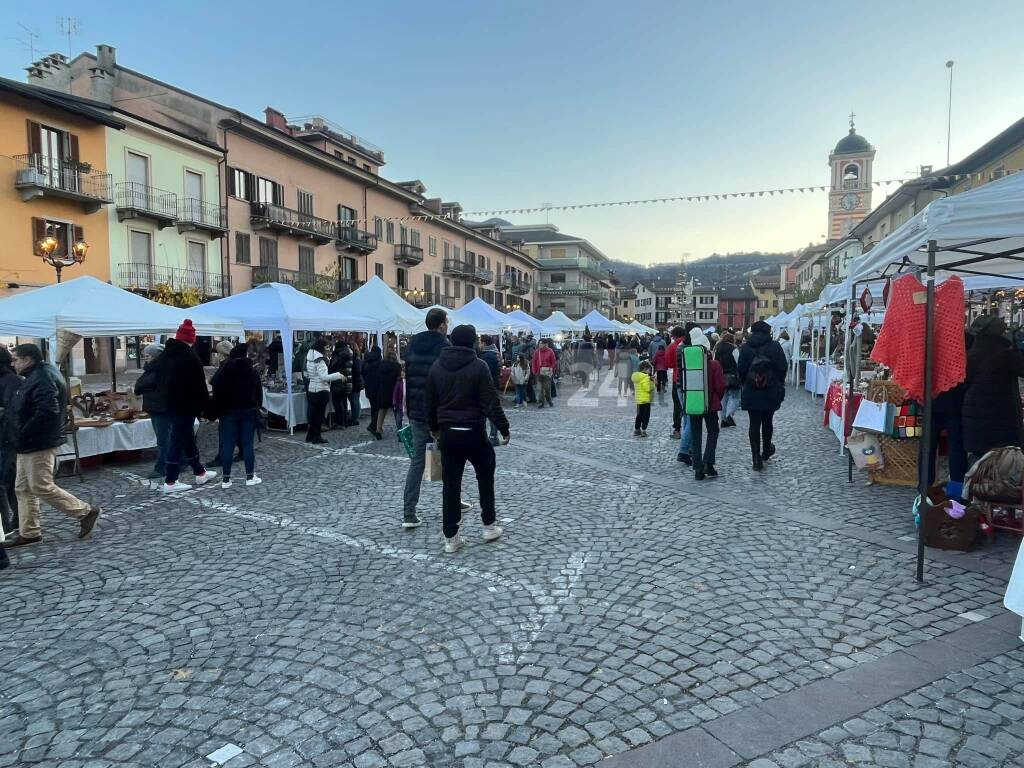 A Boves la 1ª giornata del Babbo Natale Bovesano 2023 &#8211; LE IMMAGINI