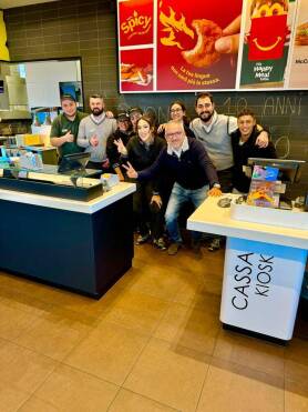 Un pasto al giorno per tutto il 2024: McDonald’s dona 365 pasti alla Caritas di Mondovì 