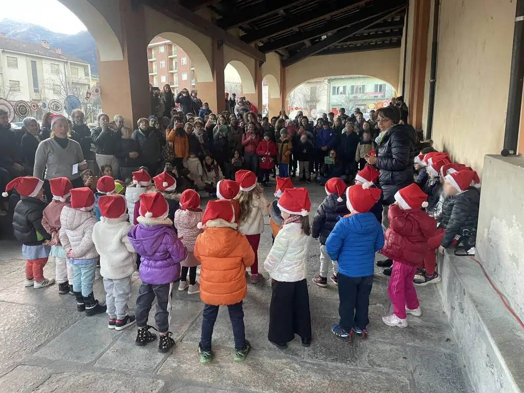 Festa di Natale per i bambini dell’asilo di Paesana 