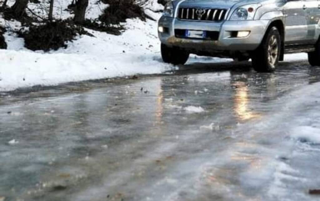 L’appello della Provincia: “massima prudenza alla guida per la pioggia congelantesi”