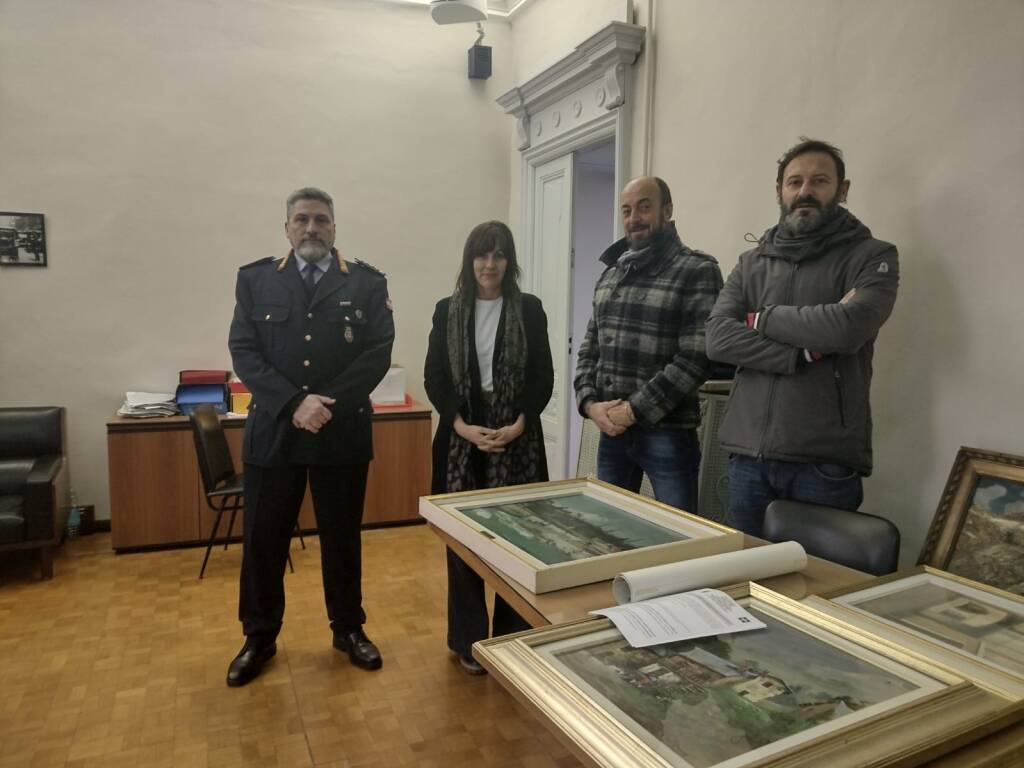 Rubate mesi fa, recuperate dalla Polizia Locale 8 opere d’arte del Comune di Cuneo