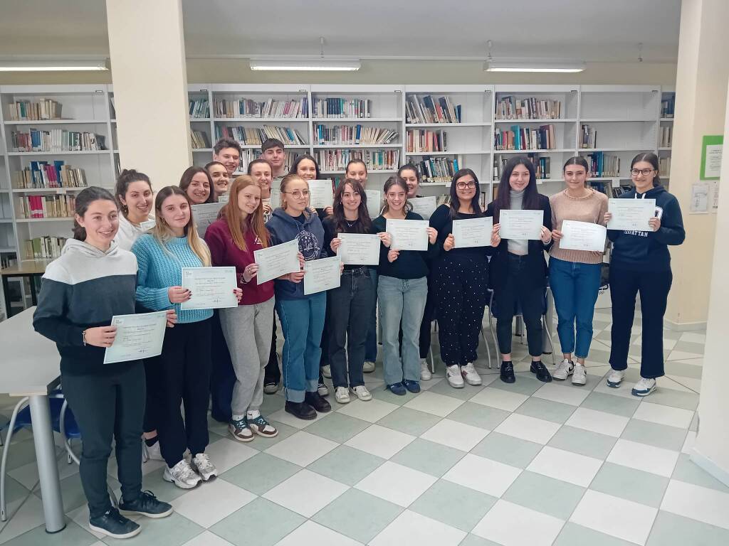 21 studenti del liceo linguistico “Ancina” di Fossano ottengono il Diplôme d’Études en Langue Française