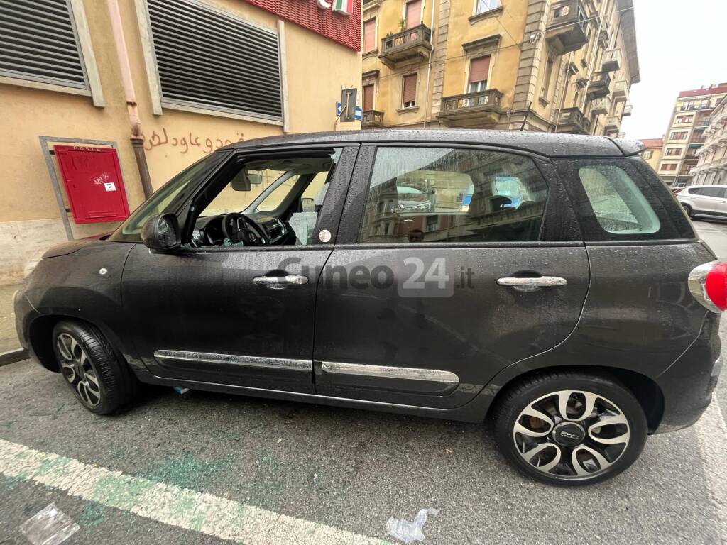 Macchine vandalizzate in Via Meucci a Cuneo