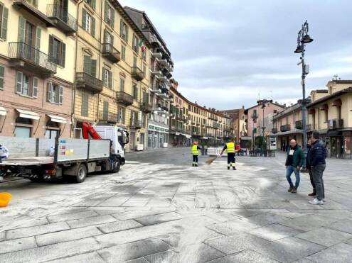 Saluzzo, Corso Italia e le piazze Garibaldi e Cavour con via Ludovico chiuse per fondo scivoloso