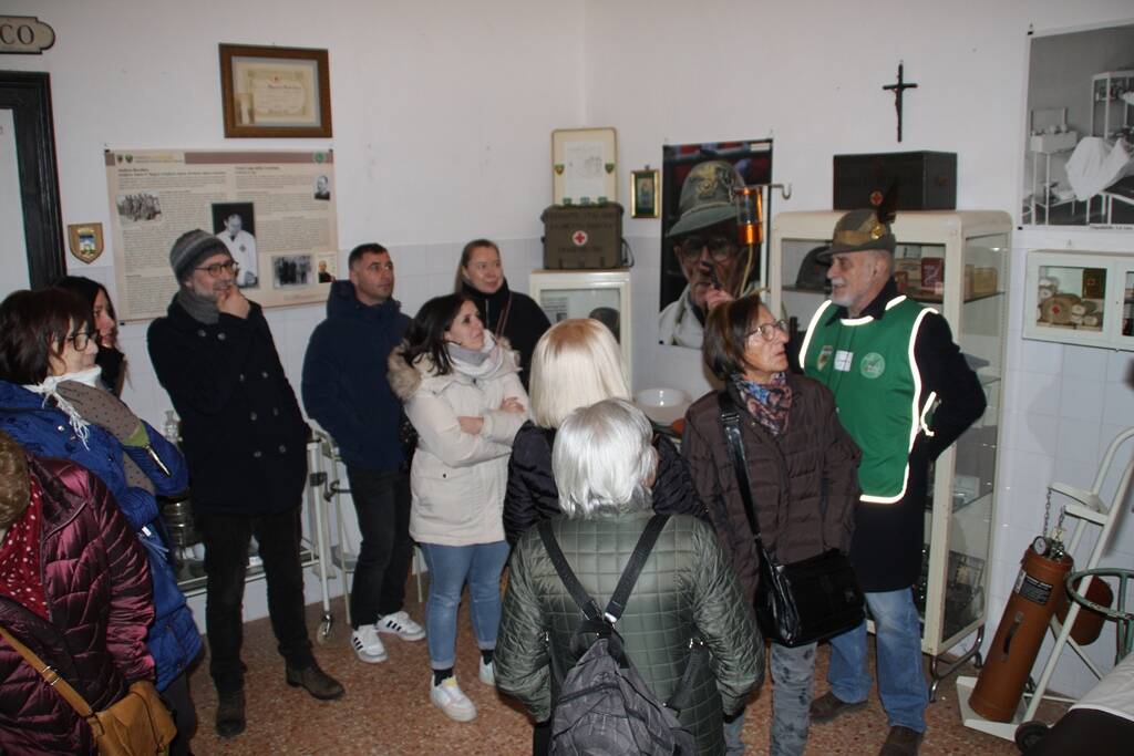 Una quarantina di anziani ha visitato il Memoriale della Divisione Alpina Cuneense
