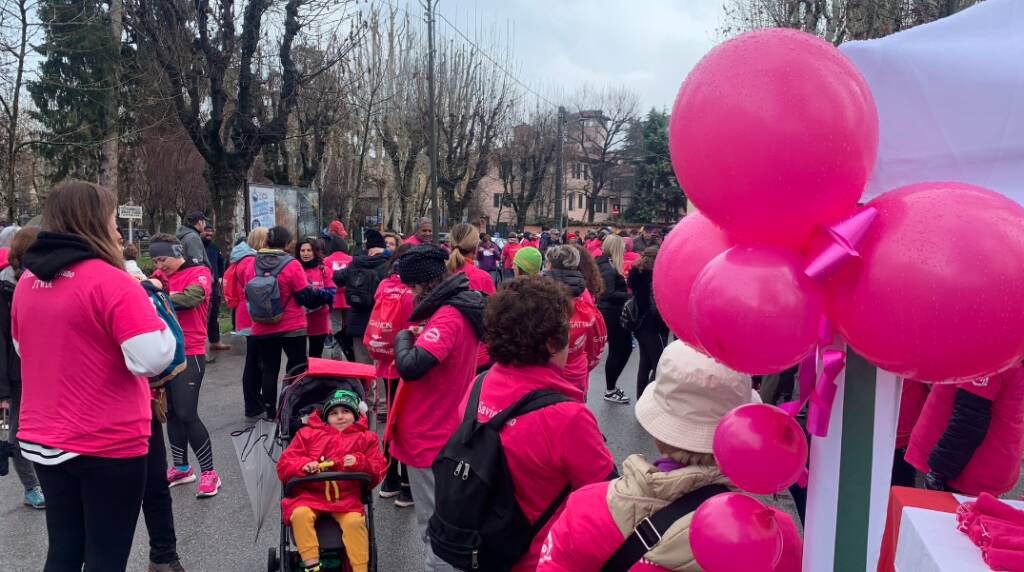 A Savigliano oltre 270 persone alla camminata per la ricerca sul cancro