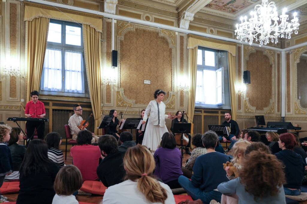 “Ascoltare che passione!”: al Ghedini di Cuneo uno spettacolo per famiglie con bambini