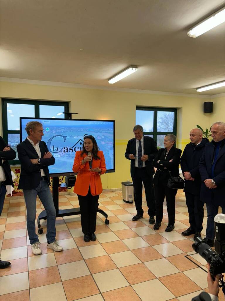 Il ministro per la disabilità Alessandra Locatelli in provincia di Cuneo - LE IMMAGINI