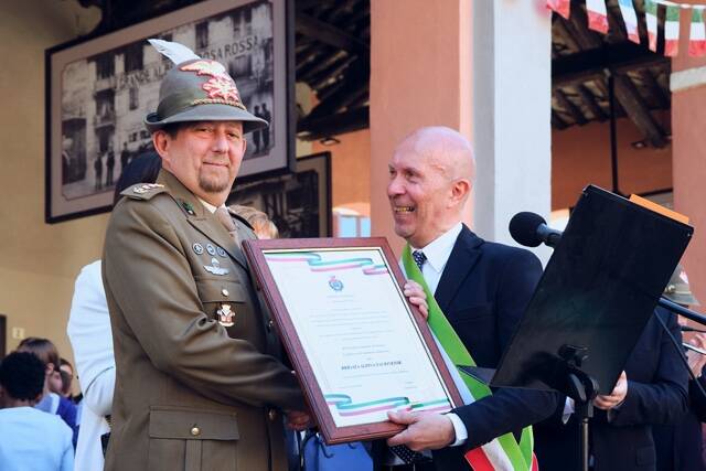 Venasca conferisce la cittadinanza onoraria alla Brigata Alpina Taurinense