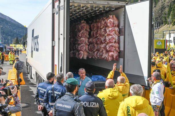 La mobilitazione di Coldiretti al Brennero per smascherare i prodotti “fake in Italy”