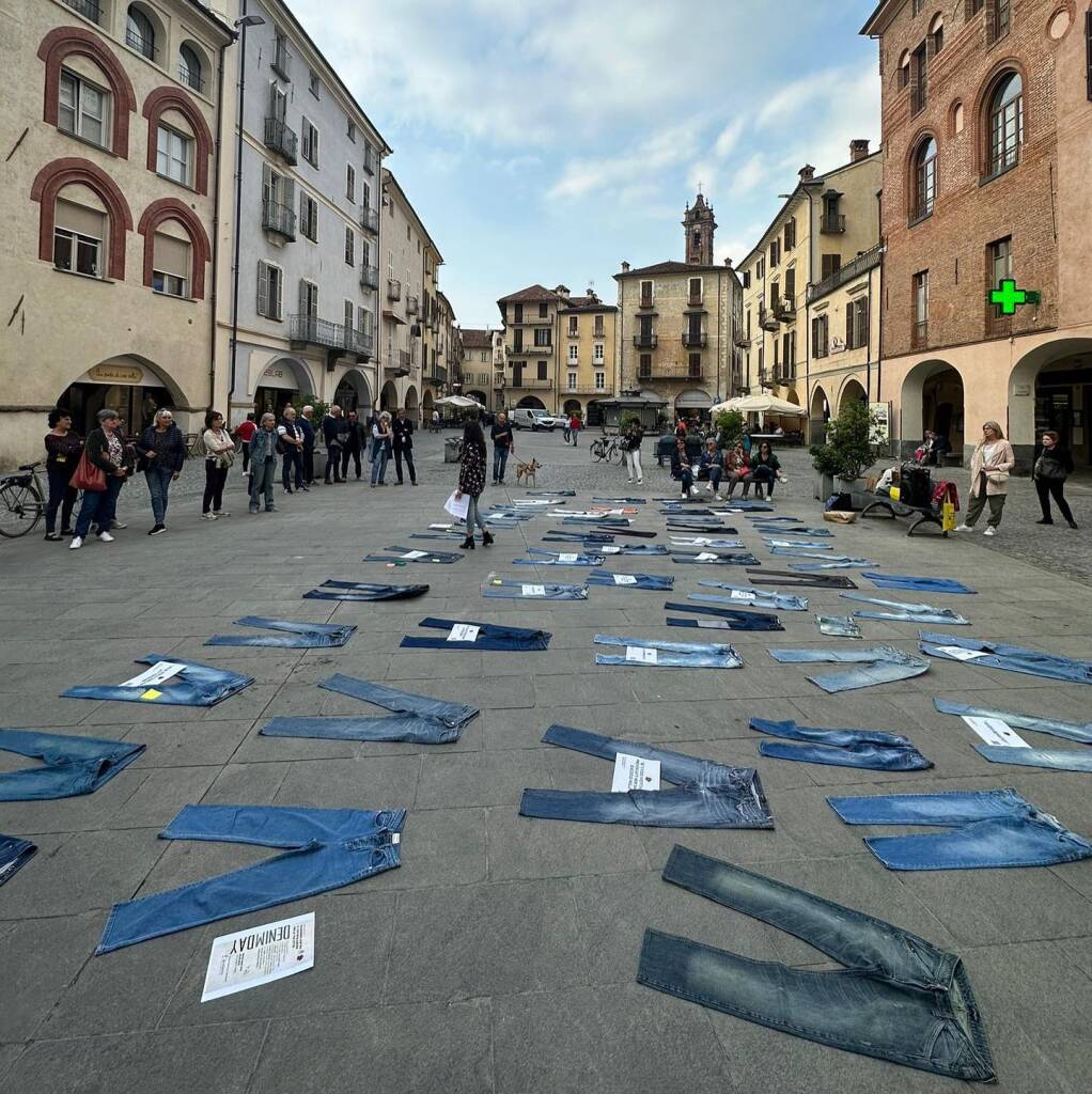 A Savigliano torna il Denim Day per sensibilizzare contro la violenza di genere