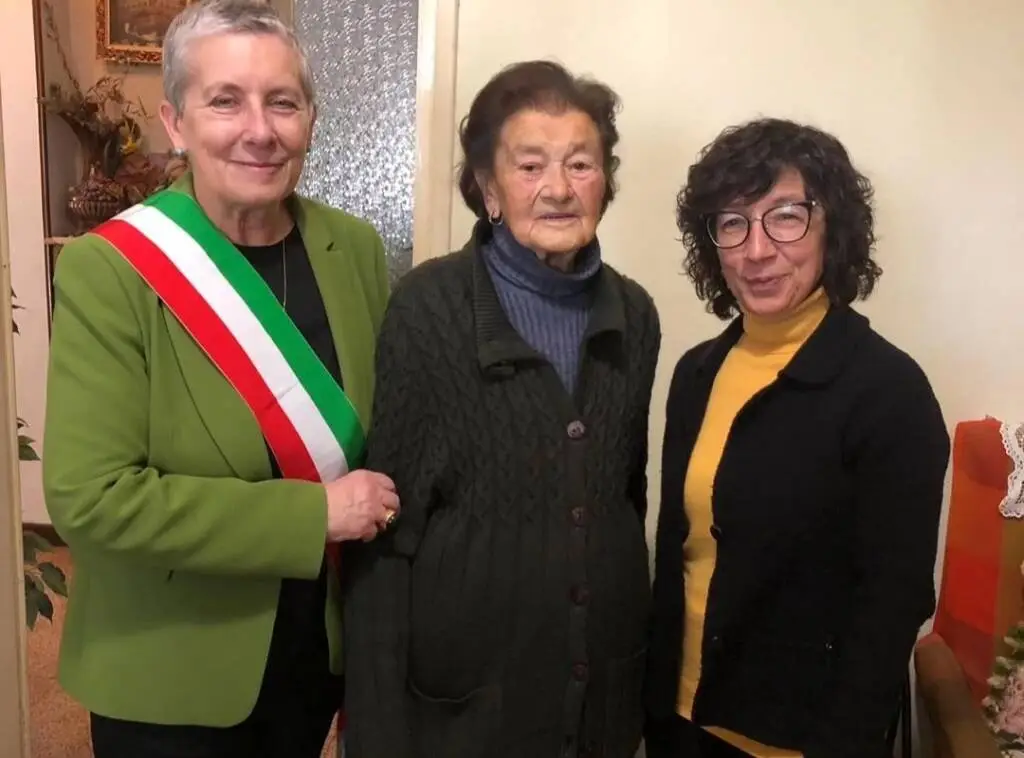 Cuneo festeggia la centenaria Iolanda Mazza