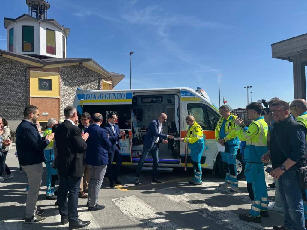 Inaugurazione ambulatorio infermeristico e benedizione mezzi per la Misericordia di Cuneo &#8211; LE IMMAGINI