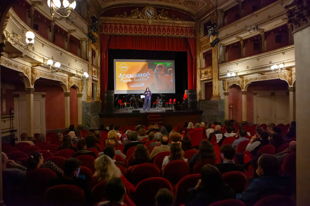 Cuneo, al Teatro Toselli Paolo Hendel porta il Pinocchio di plastica