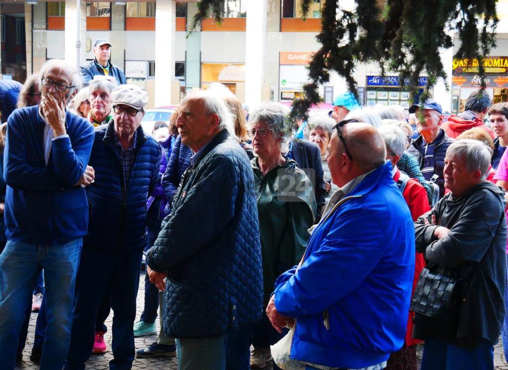 In piazza Europa in difesa dei cedri dell&#8217;Atlante &#8211; LE IMMAGINI