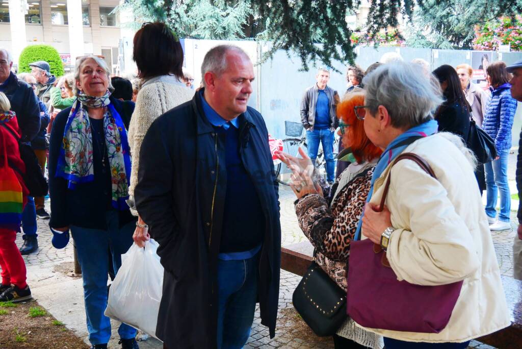 In piazza Europa in difesa dei cedri dell'Atlante - LE IMMAGINI