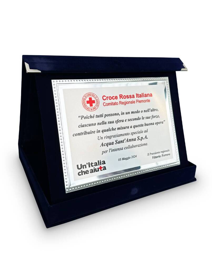 Croce Rossa premia l'impegno di Acqua Sant'Anna