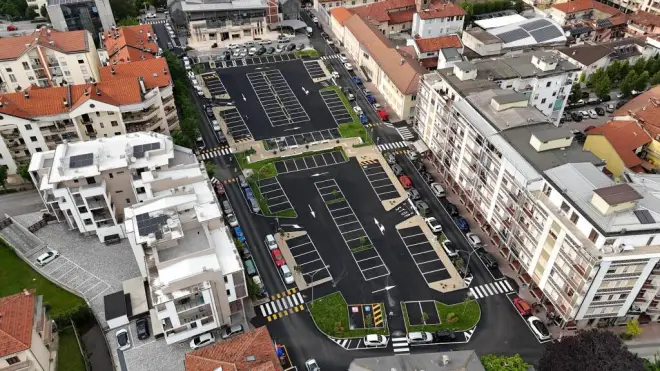 Savigliano, inaugurata la rinnovata piazza Schiaparelli