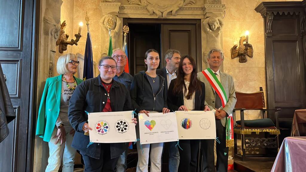 Savigliano, premiazione studenti concorso Logo Consulta Solidarietà