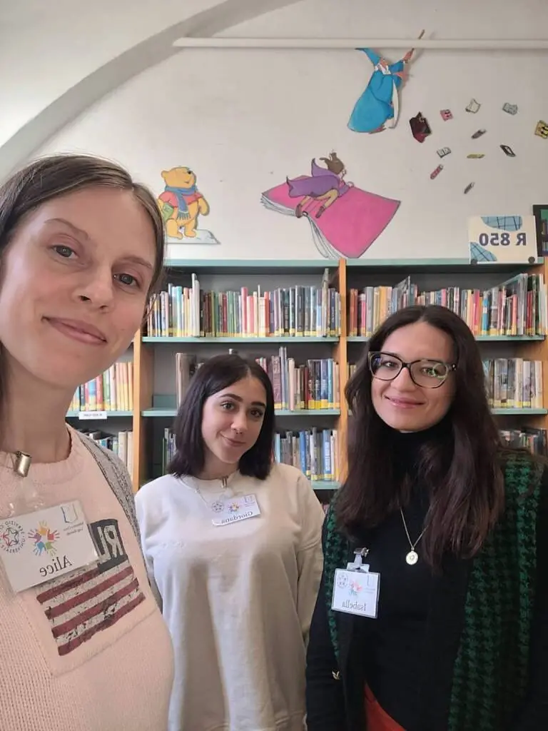 Alice, Giordana e Isabella e il servizio civile in biblioteca a Savigliano