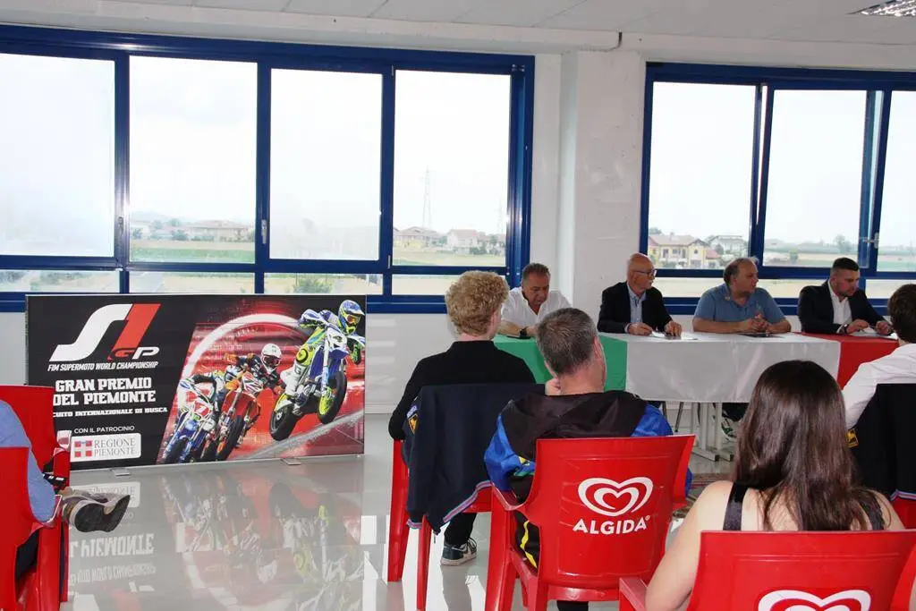 Supermoto, presentato a Busca il mondiale “S1 GP del Piemonte”