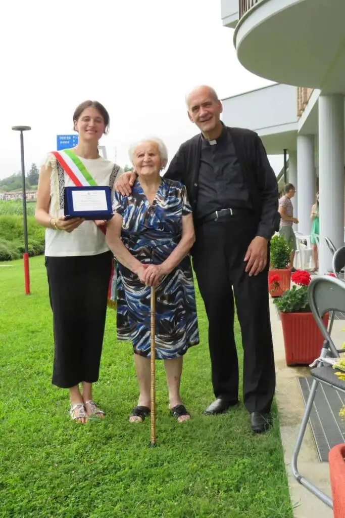 Canale in festa per i 100 anni della signora Rosa Perosino